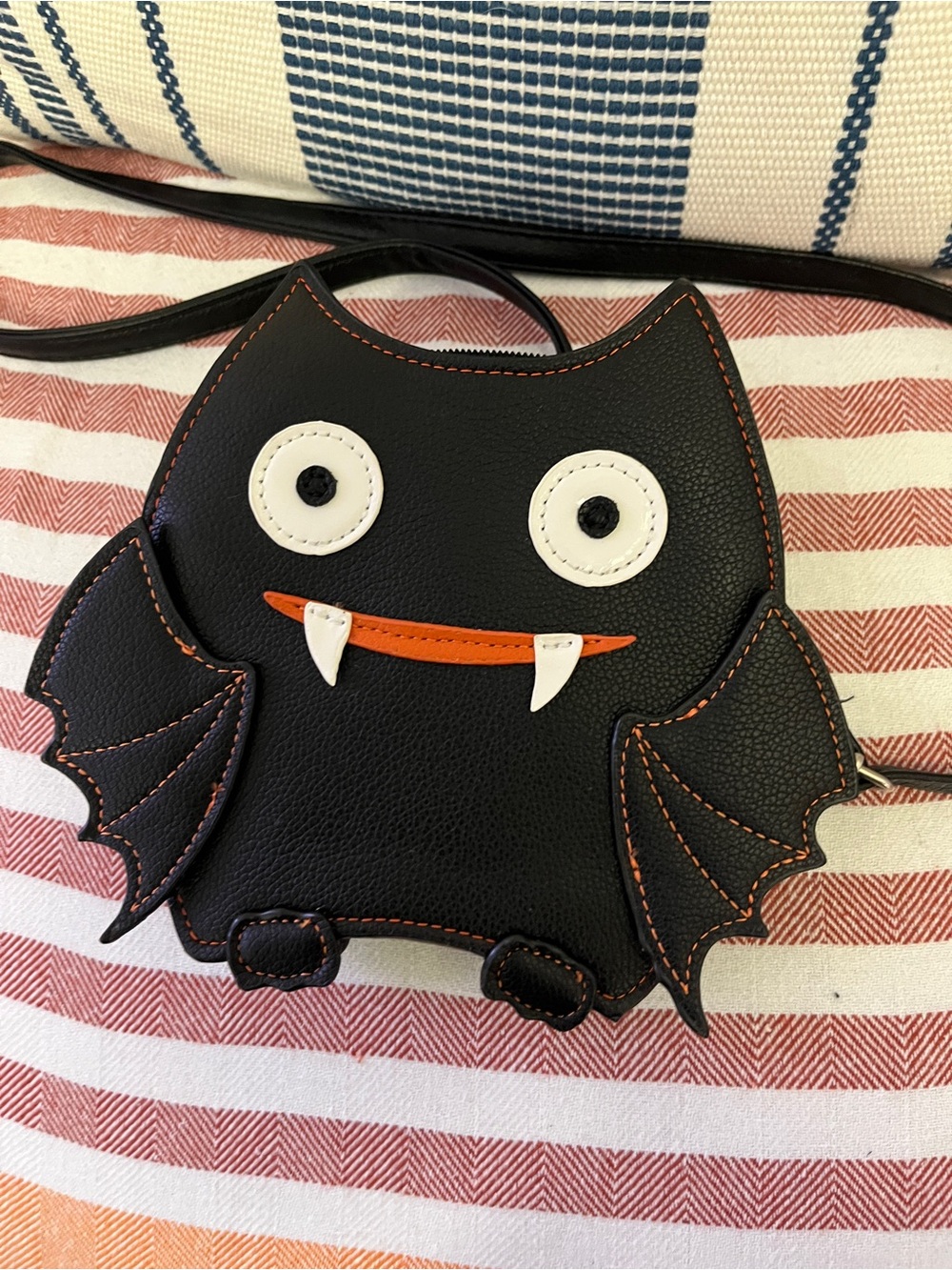 Sleepyville critters small Black Bat Crossbody Bag Halloween with zipper purse - Picture 10 of 14